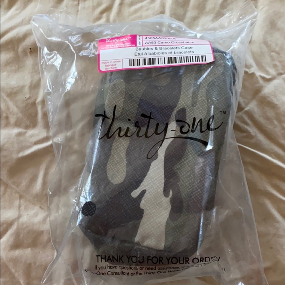 NEW Baubles & Bracelets Case by ThirtyOne Gifts